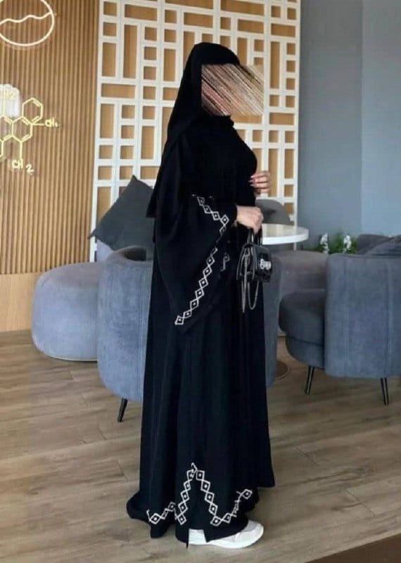 عباءة الياسمين الفاخرة