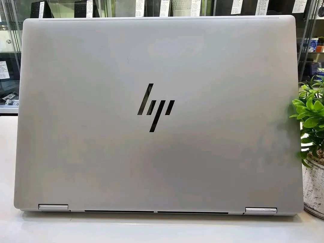 💻 HP ENVY x360 2-in-1 – Puissance &amp; Flexibilité