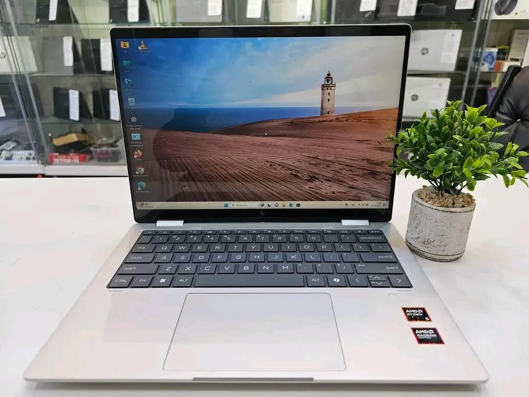 💻 HP ENVY x360 2-in-1 – Puissance &amp; Flexibilité