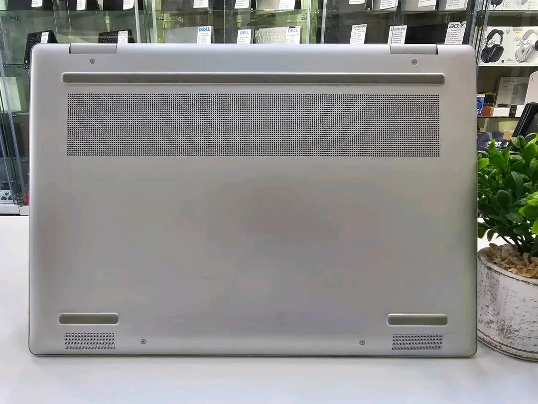 💻 HP ENVY x360 2-in-1 – Puissance &amp; Flexibilité