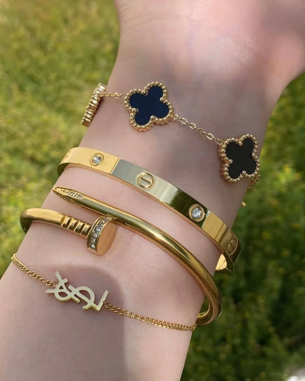 اربع اسوارات CLOU LOVE YSL VANCLEEF