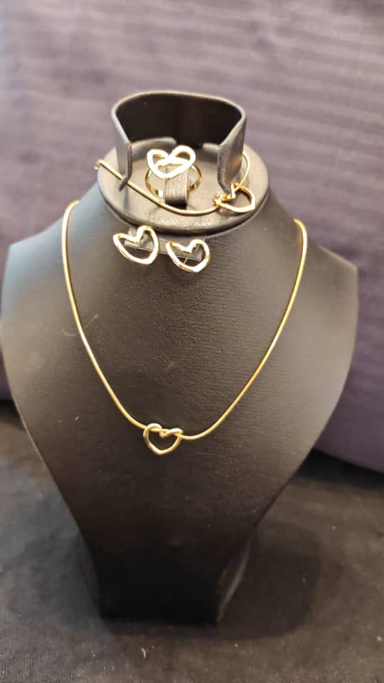 Parure élégante motif cœur 4 pièce