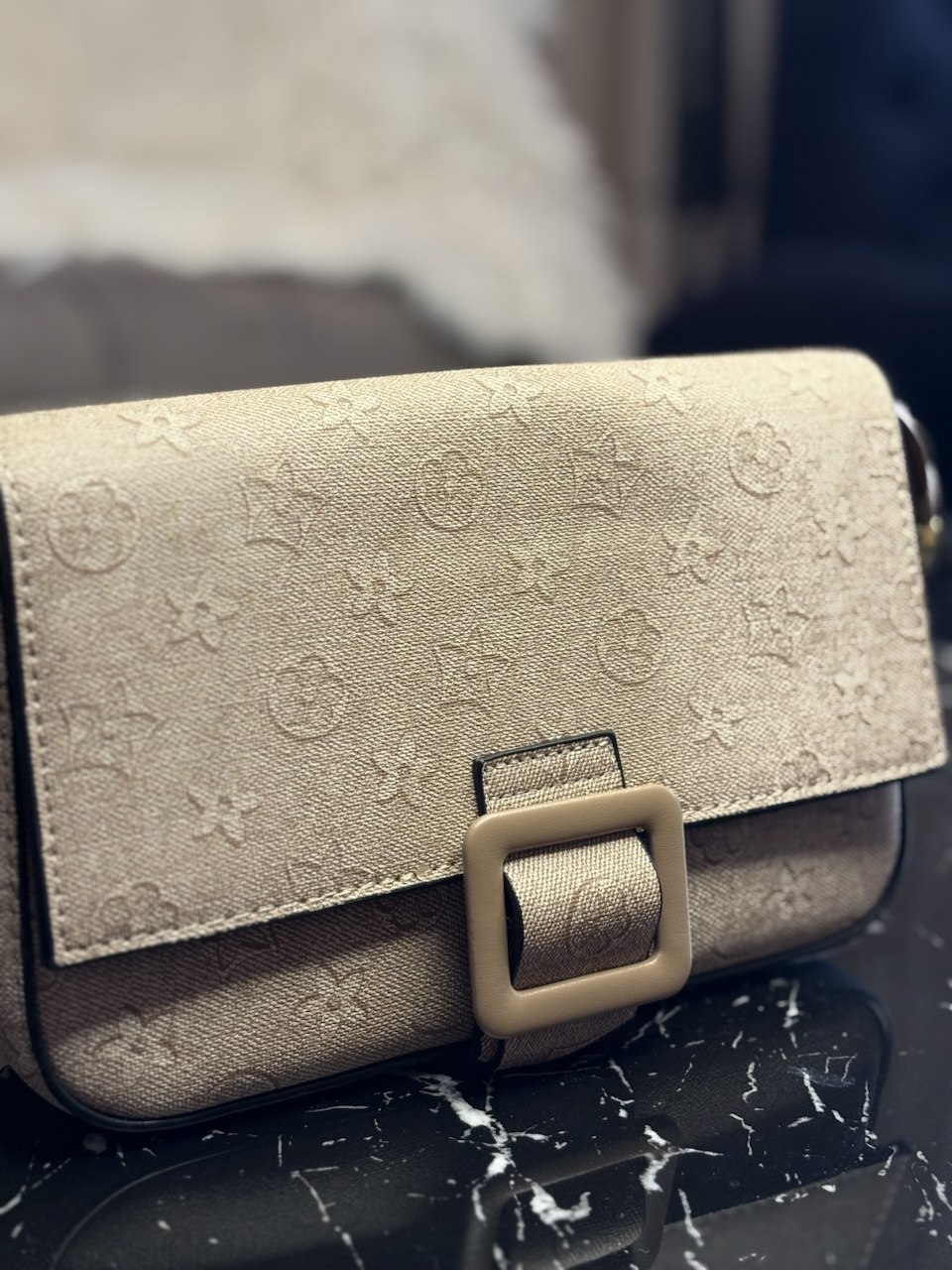 MONOGRAM LUXE – Pochette Chic Premium