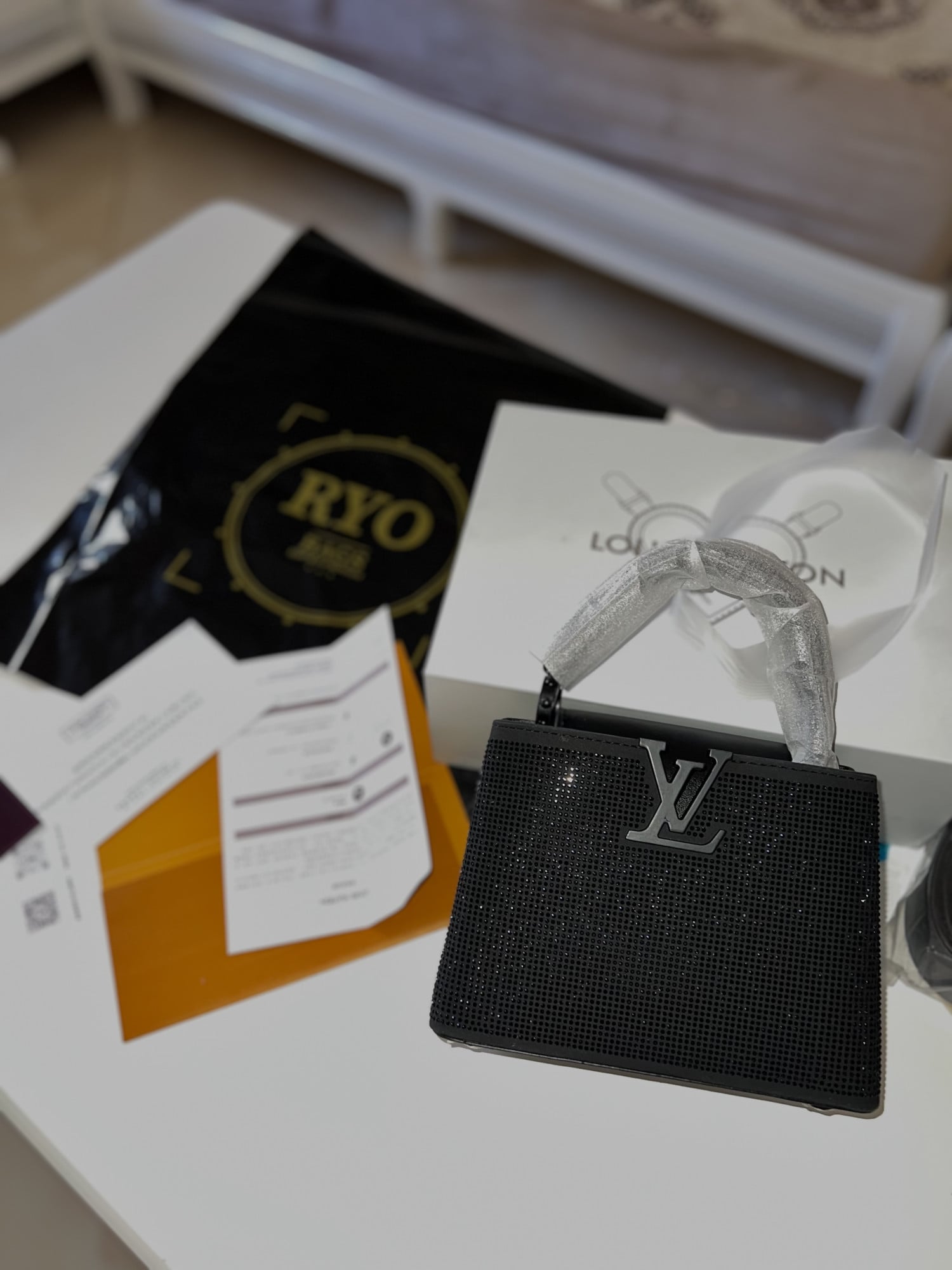 Louis Vuitton Capucines Noir