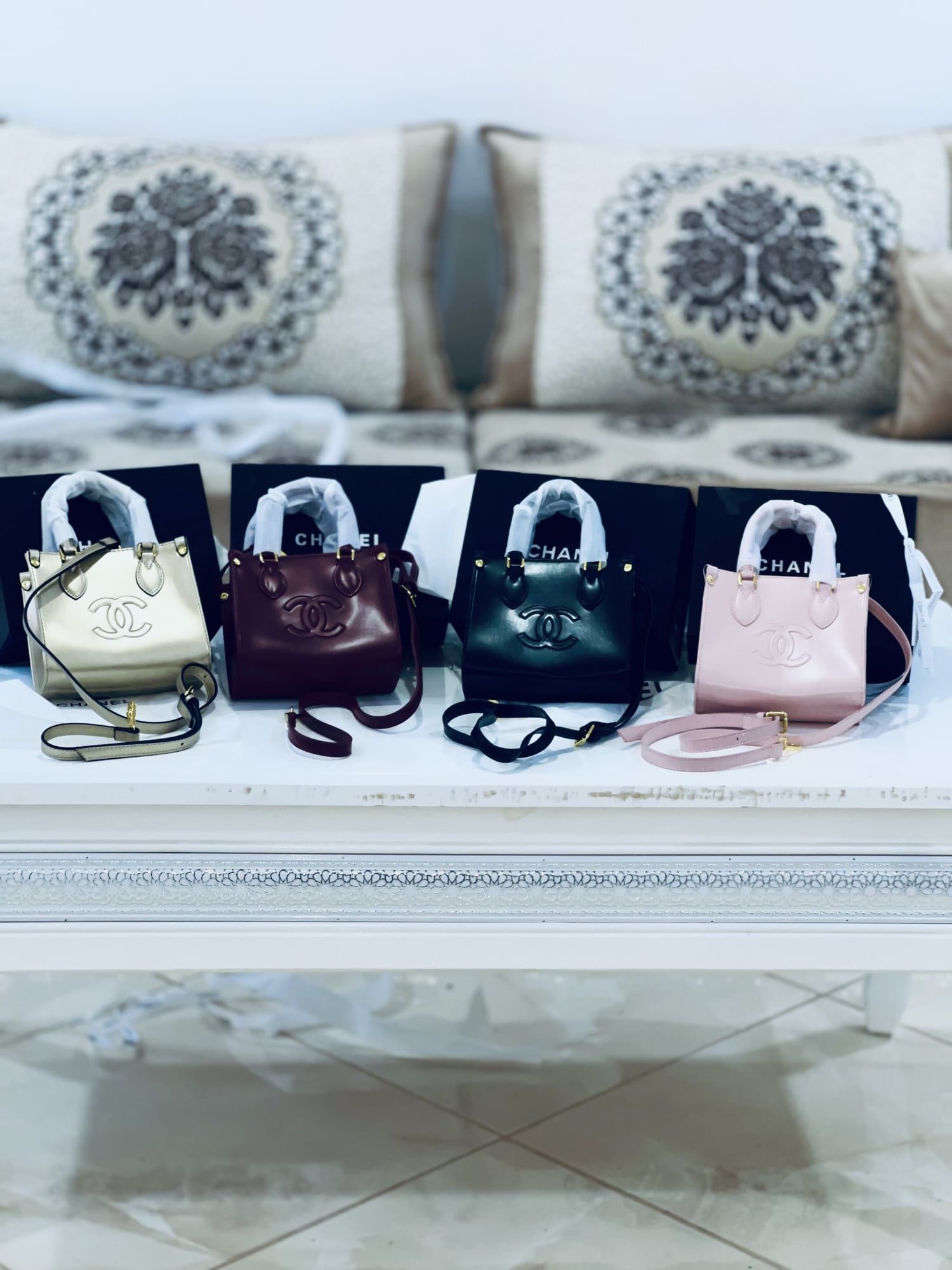 Tote CHANEL Signature – Édition Élégance
