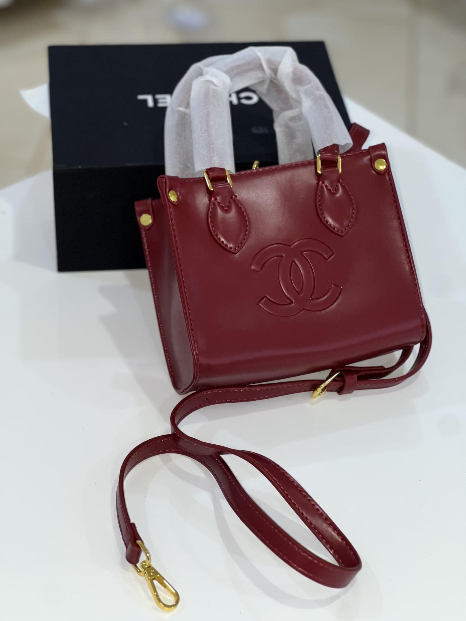 Tote CHANEL Signature – Édition Élégance