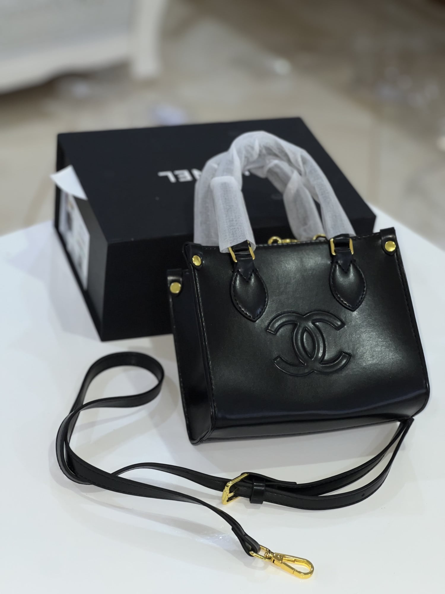 Tote CHANEL Signature – Édition Élégance