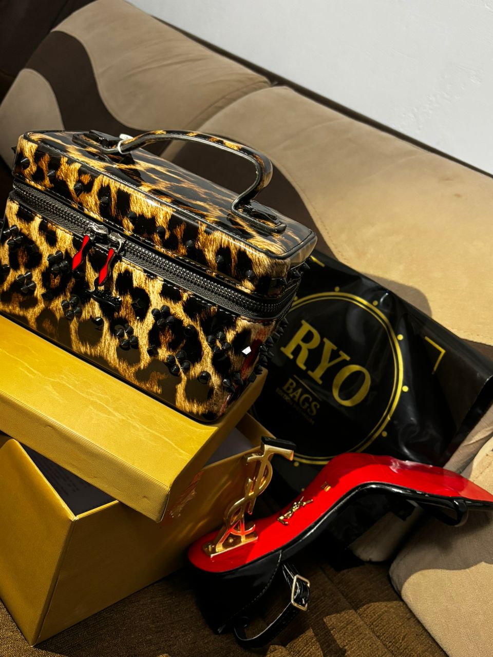 Vanity Louboutin Leopard – Édition Luxe