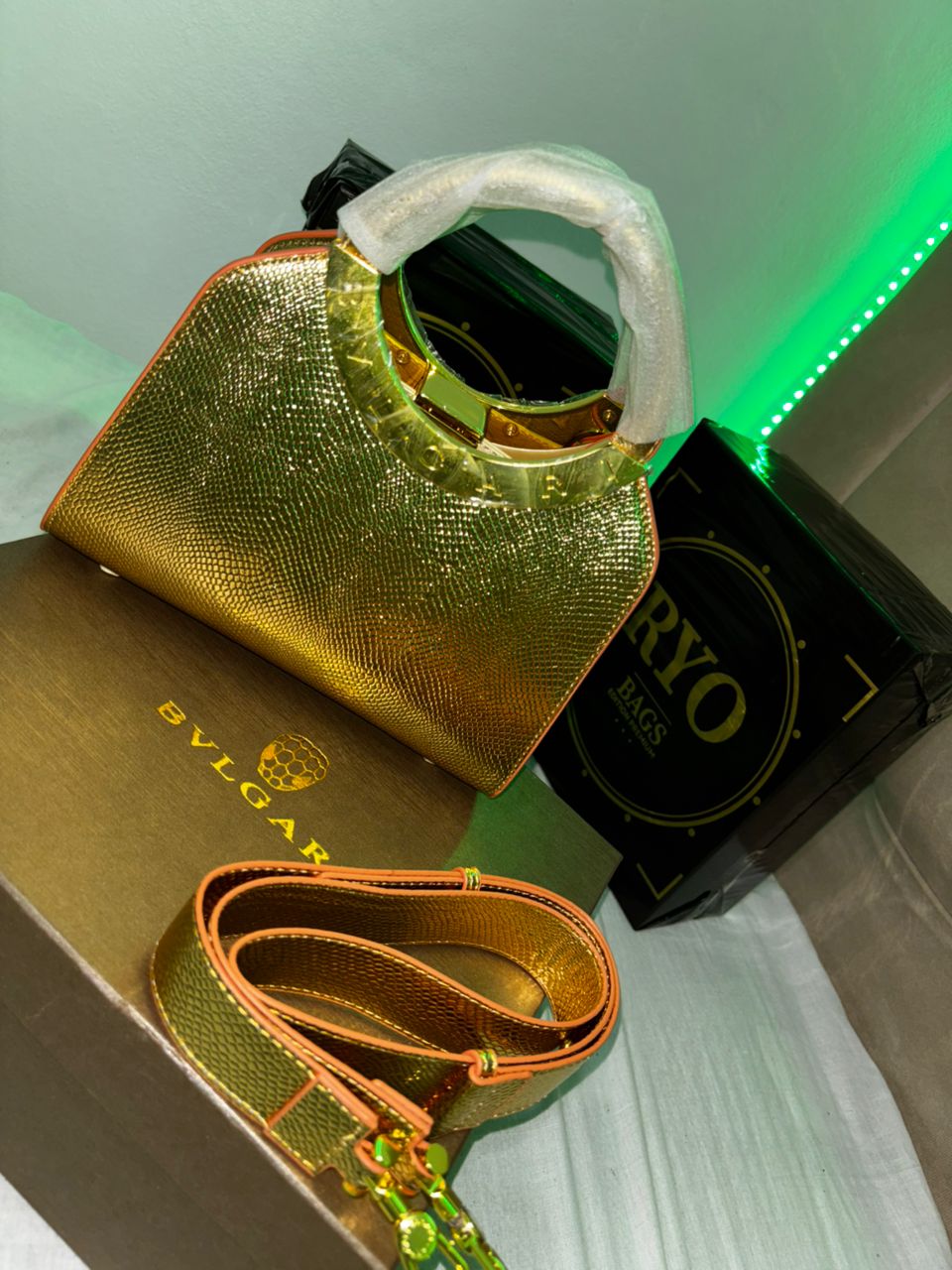 Sac Bvlgari Serpenti Gold – Édition Luxe