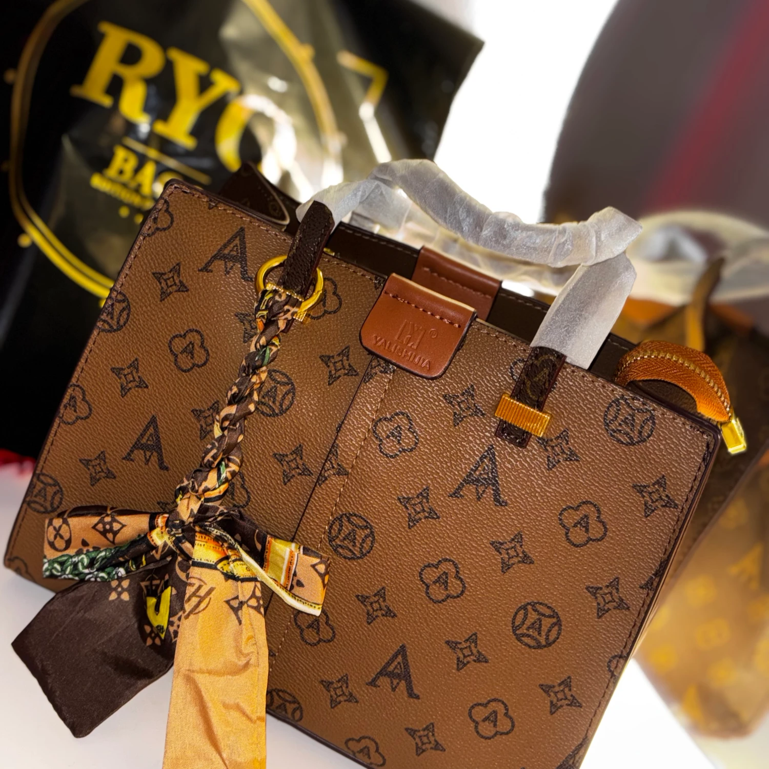 A&V Monogram Élégance – Brown Luxury Edition