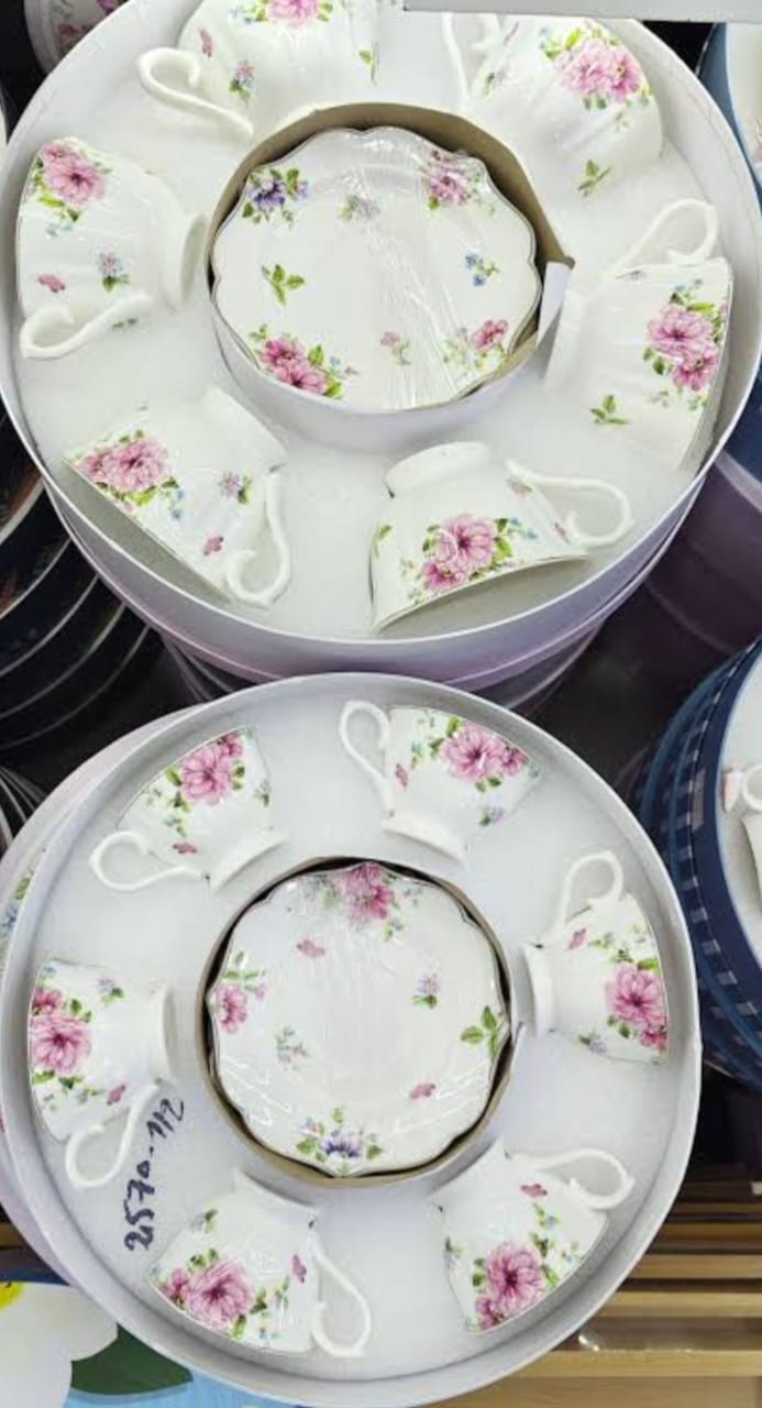 سرفيس قهوة حليب 24 قطعة- service café au lait 24 piece