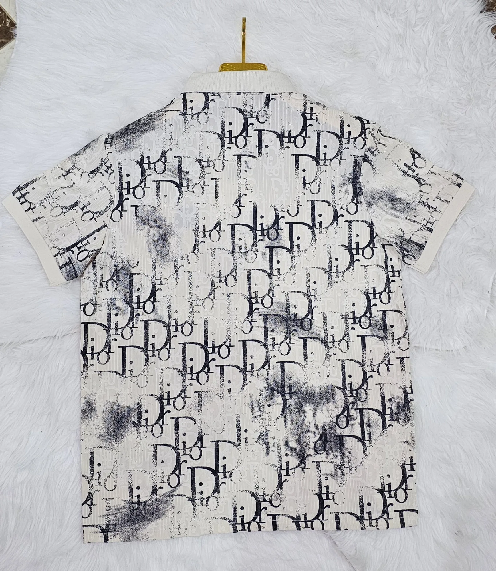 تيشرت Dior صيفي أنيق