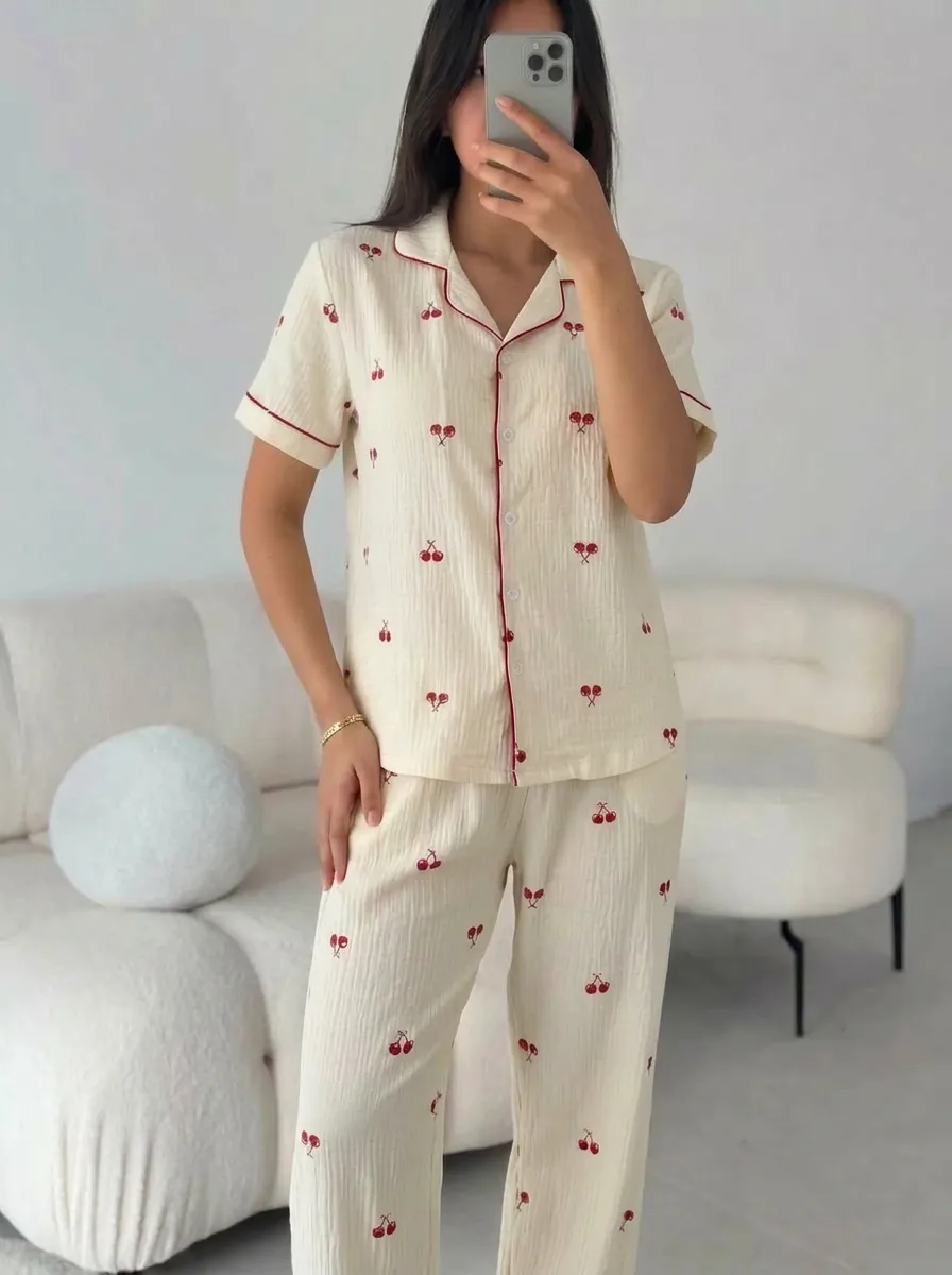بيجامة  3 قطع.. راحة وأناقة في دارك 🤍🍒
