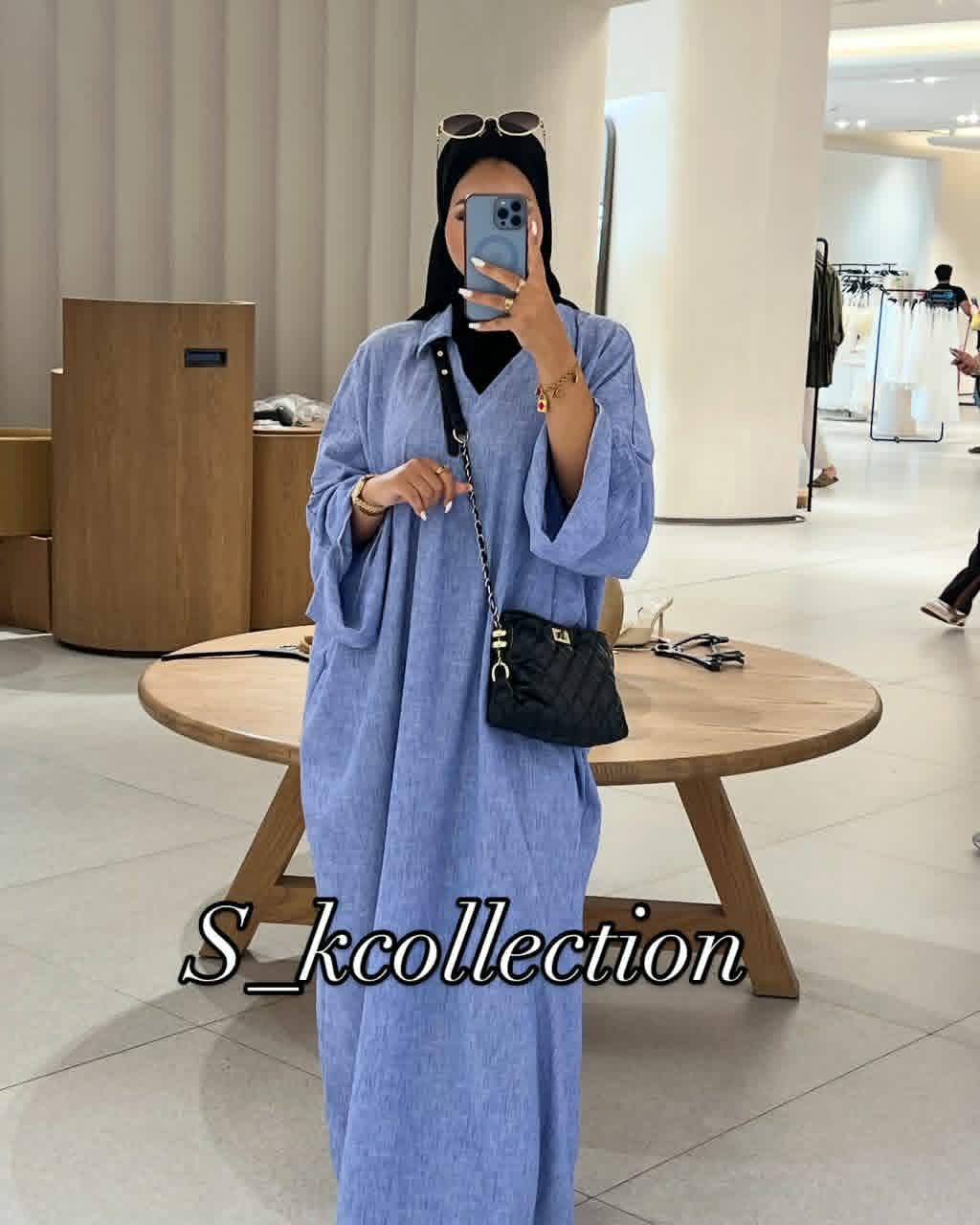 👑عباية أنيقة باللون الأزرق