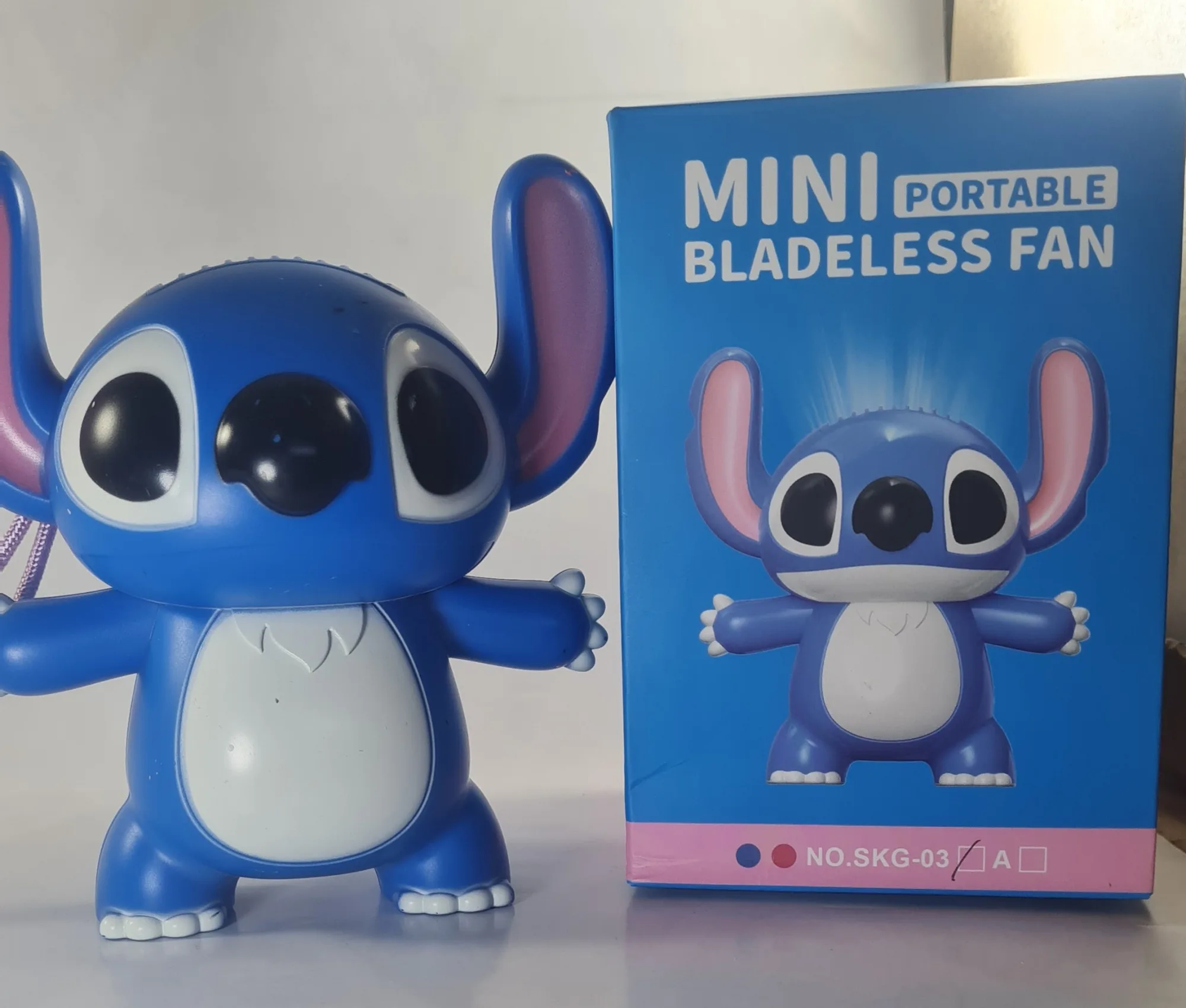 pمروحة صغيرة معلّقة ستيتش Portable Fan Stitch