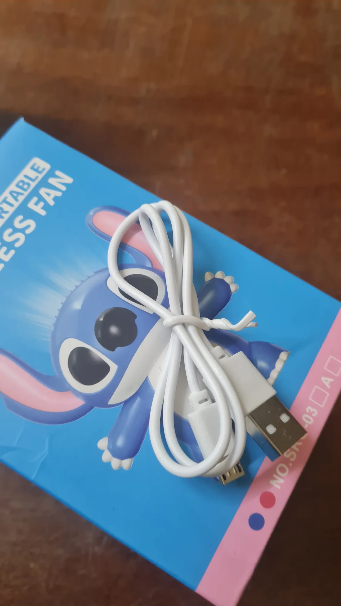 pمروحة صغيرة معلّقة ستيتش Portable Fan Stitch