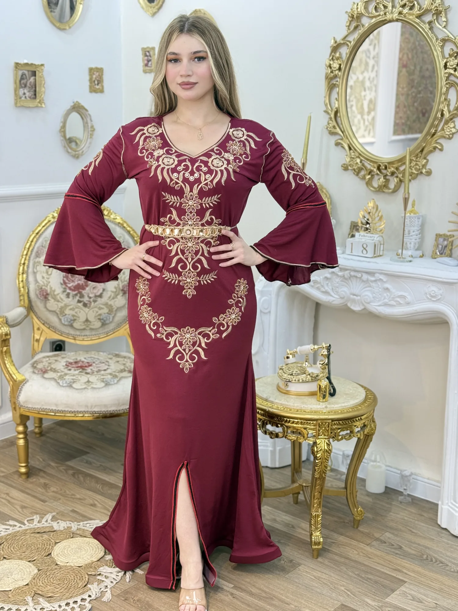 قندورة الملكة