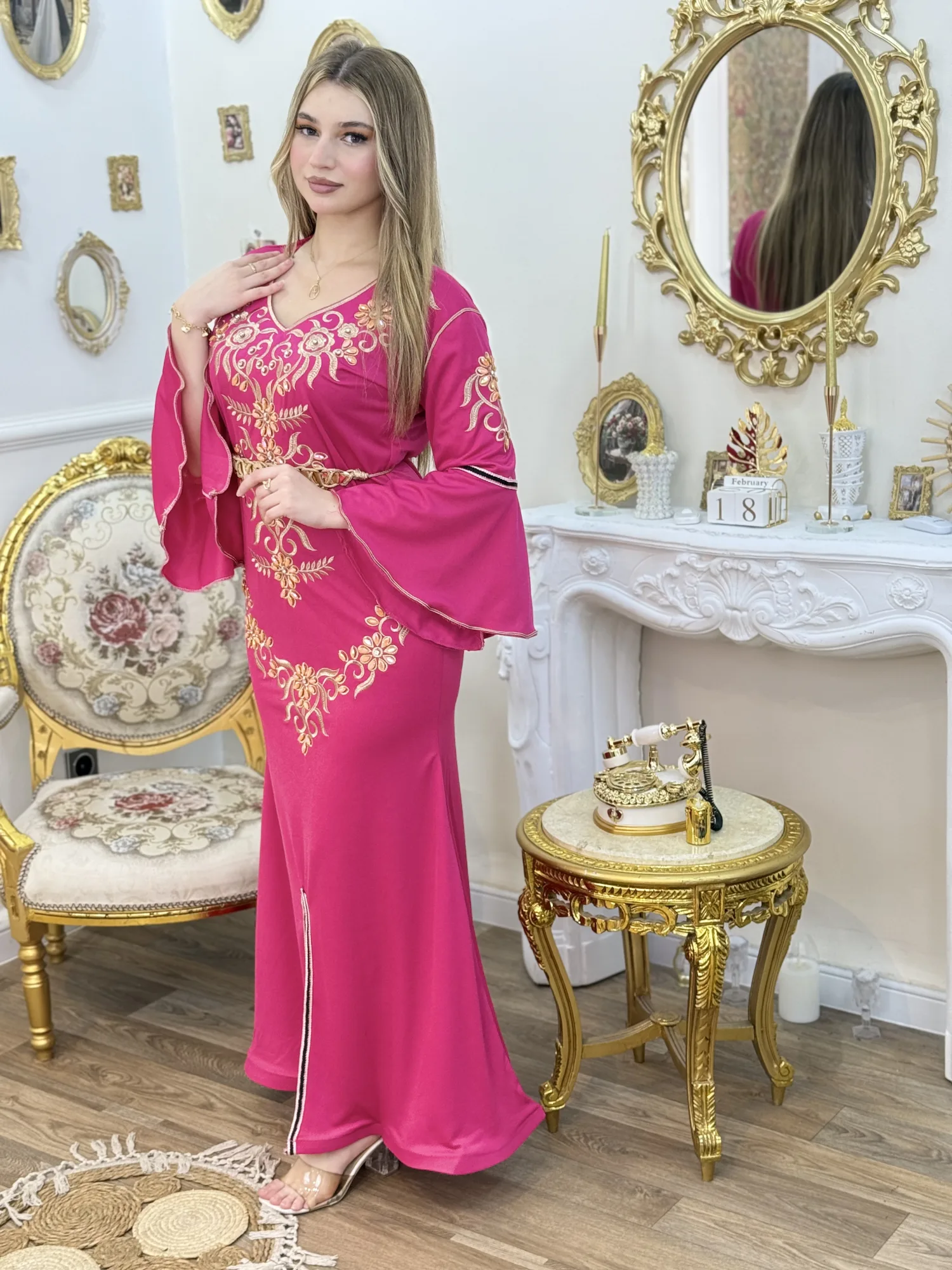قندورة الملكة