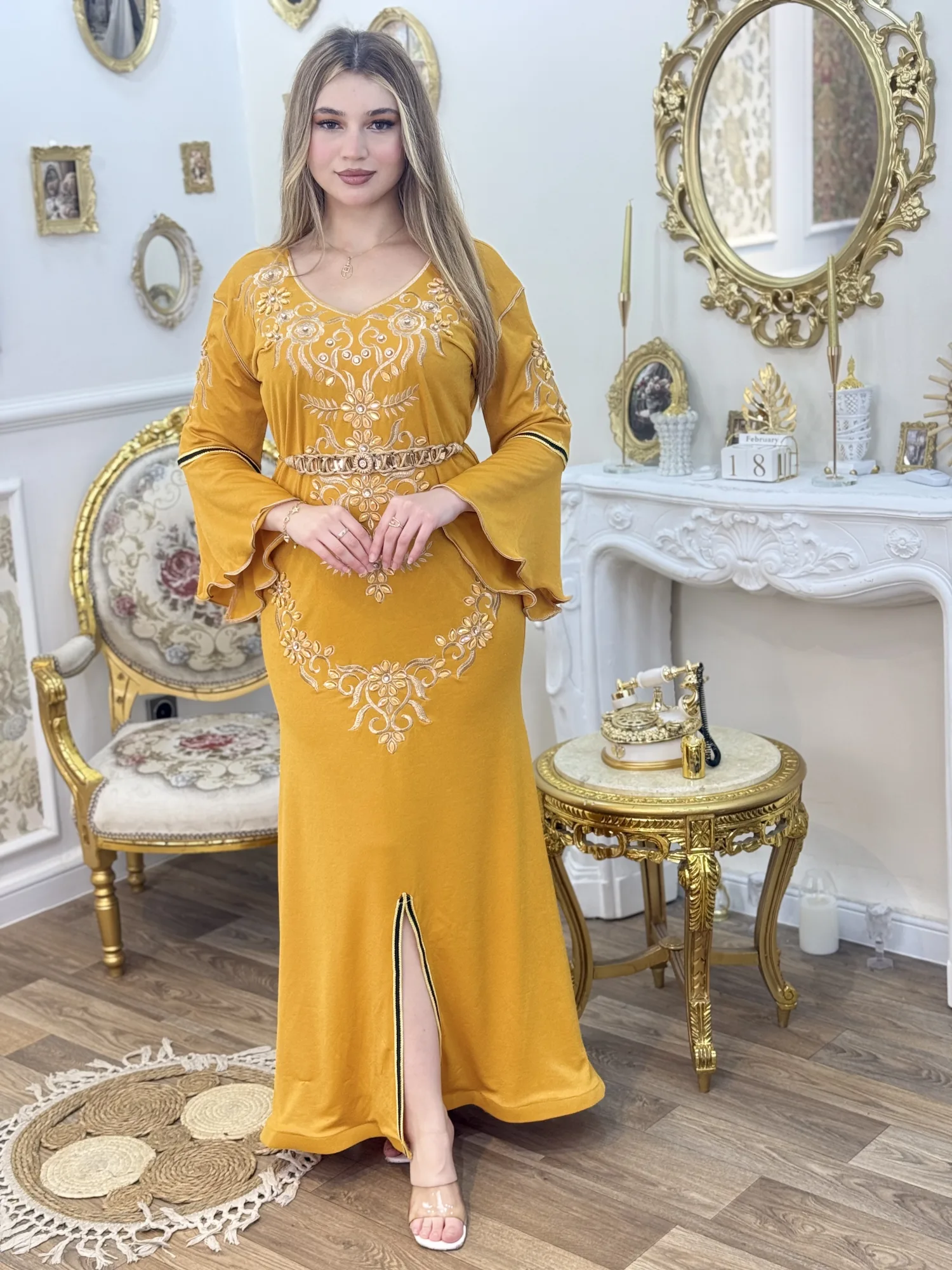 قندورة الملكة