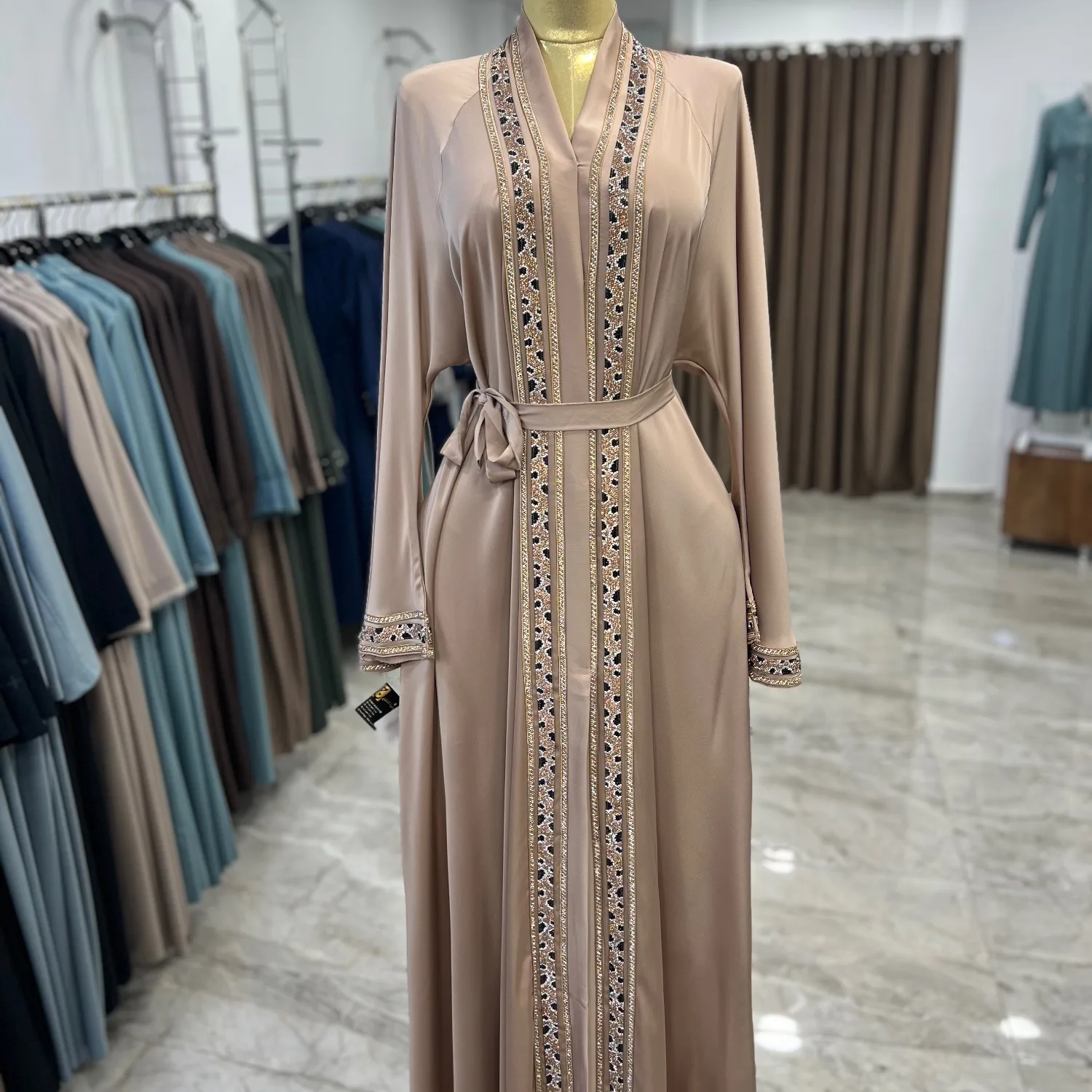 عباية دبي
