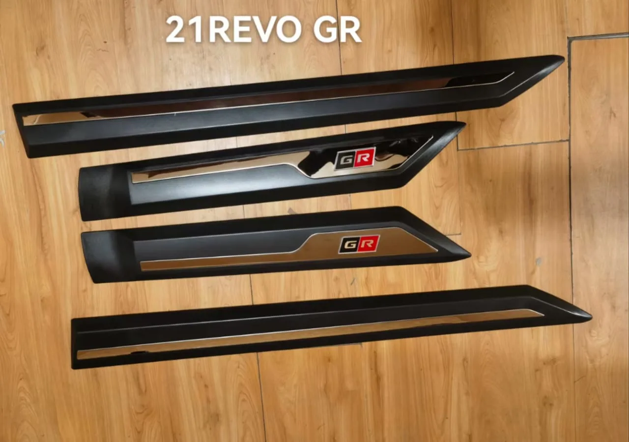 طقم حماية الأبواب toyota hilux gr